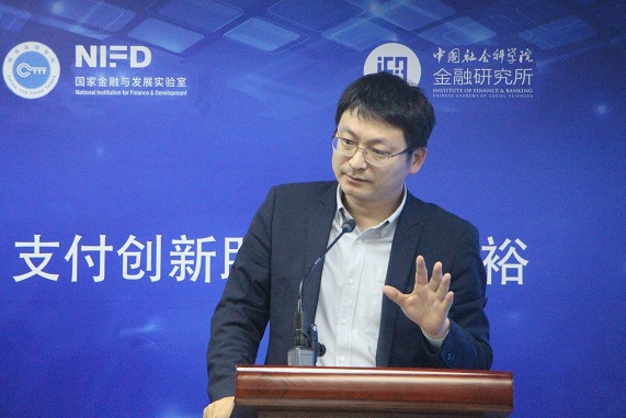 李振华1.jpg