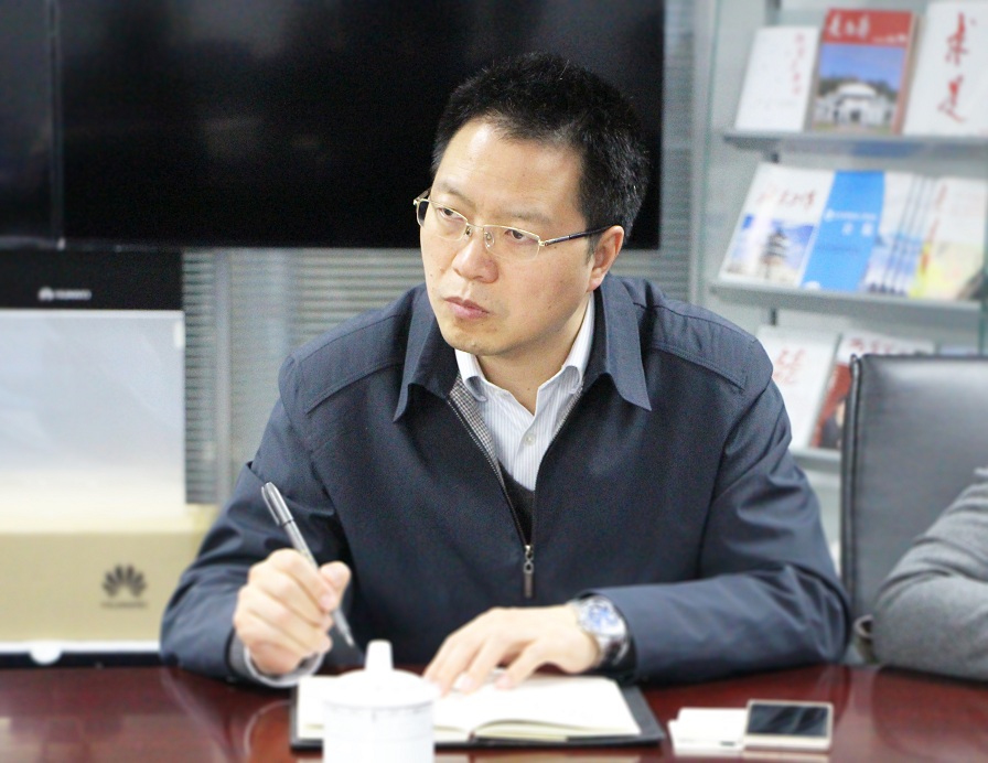 黄红闯1.jpg